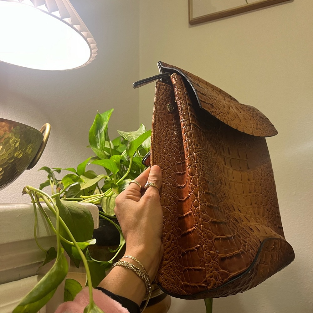 Backpack - Picture 2 of 8
